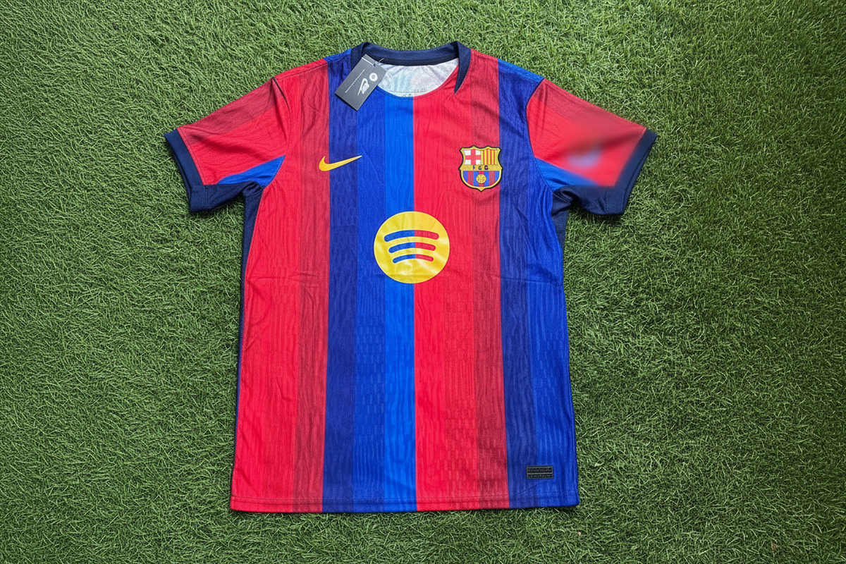 Barcelona home jersey 26/27