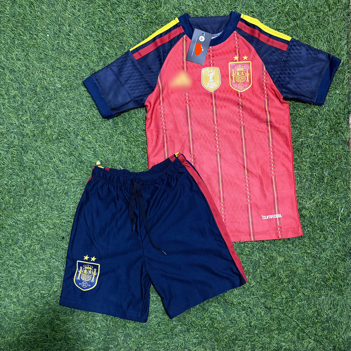 Spain 2 stars new kit with world cup badge