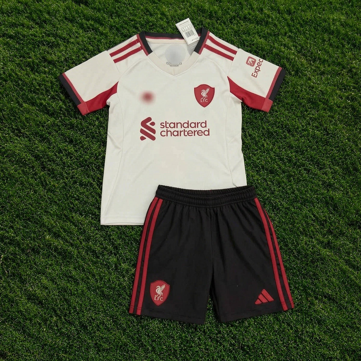 Liverpool Kids Away Kit 2025/2026 – Official Design & Premium Quality