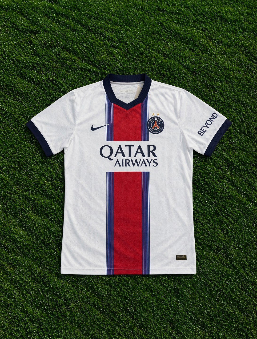 Paris Saint-Germain Home Jersey: The Icon of Parisian Elegance